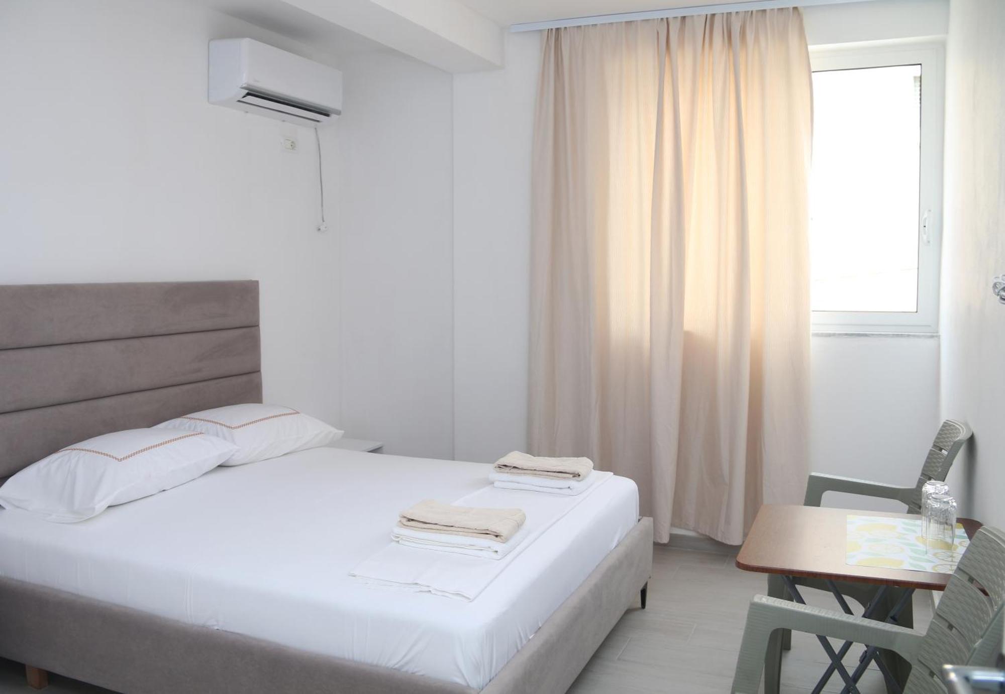 Vila Jovani Sarandë Exterior foto